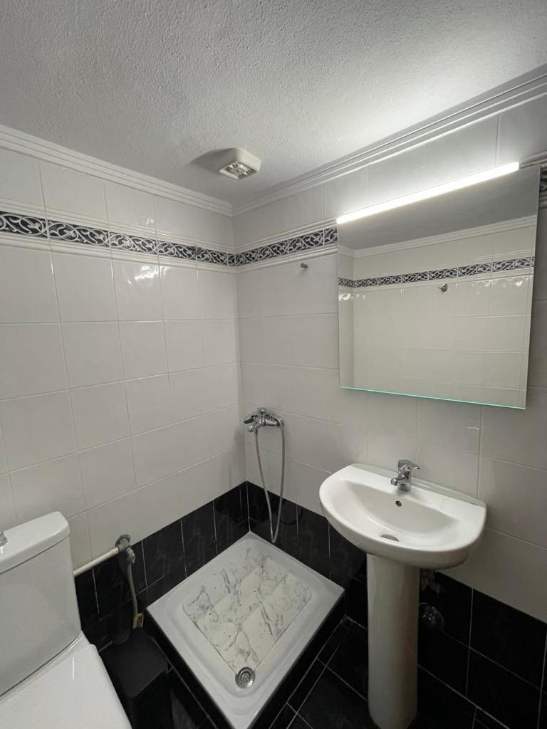 Maria'S Central Apartment Ksanti Zewnętrze zdjęcie